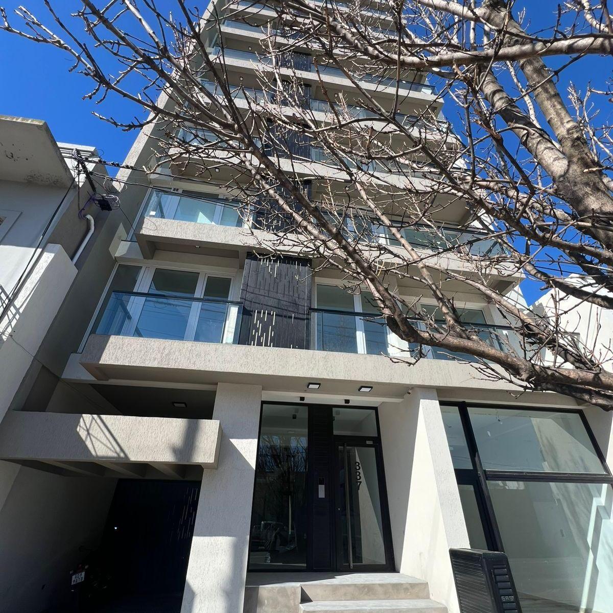 Depto 1 dorm, 52m² con balcón y cochera — Estreno en Av. España, Centro
