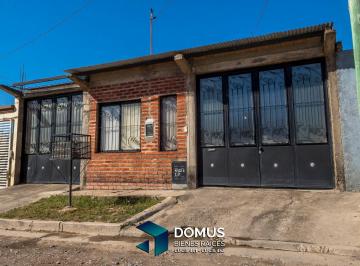 Casa · 110m² · 3 Dormitorios · 3 Cocheras · Venta Casa Huaico