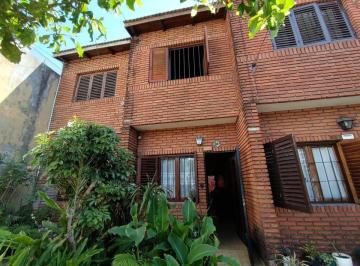 PH · 68m² · 3 Ambientes · 1 Cochera · PH en Quilmes Oeste
