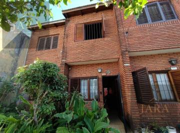 PH · 68m² · 3 Ambientes · 1 Cochera · PH en Quilmes Oeste