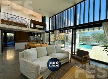 Casa · 225m² · 6 Ambientes · 2 Cocheras · Venta de Casa con Vista a Laguna en Lagos de Canning 1