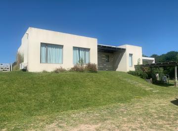 Casa de 4 ambientes, Costa Esmeralda · Golf 2 434 P/7 Pax C/pileta 3 Dorm + Depen