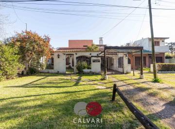 Casa · 150m² · 4 Ambientes · 2 Cocheras · Matienzo 1740 La Florida