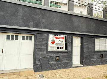 Casa de 4 ambientes, Ciudad de Santa Fe · Casa + Departamento en B° Guadalupe