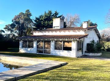 Casa de 4 ambientes, La Plata · Casa en Lote de 1067 m² en Venta, 3 Dorm. en City Bell