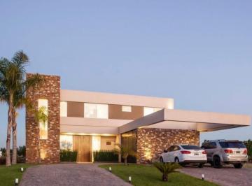 Casa · 320m² · 6 Ambientes · 10 Cocheras · Venta Casa - 5 Ambientes Barrio Muelles - Puertos del Lago - Acepta Permuta Departamento