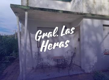 Casa de 8 ambientes, General Las Heras · Casa con Amplio Terreno y Parque en General Las Heras