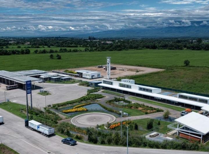 Local comercial · 1500m²