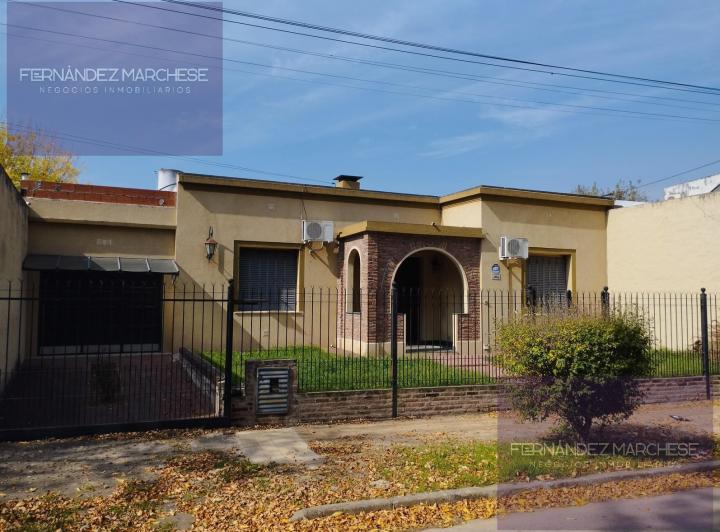 Casa · 195m² · 5 Ambientes · 1 Cochera