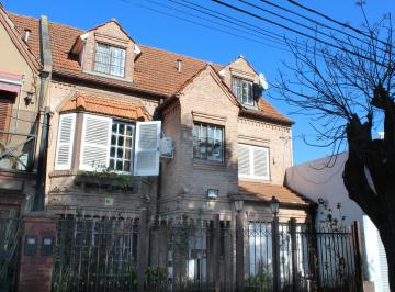 Casa de 5 ambientes, San Isidro · Hermoso Chalet 4 Dormis Gran Playroom, Dep de Servicio y Escritorio en Martinez