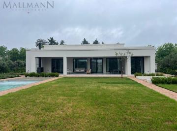 Casa · 1500m² · 7 Ambientes · Alquiler Temporario Casa 4 Dorm. en Pilará