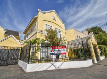 Casa · 110m² · 4 Ambientes · 1 Cochera · Venta en Adrogue, PH Al Frente