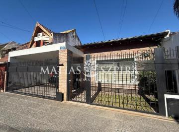 Casa · 222m² · 4 Ambientes · 3 Cocheras · Venta Casa 4 Ambientes con Parque Ituzaingo Norte