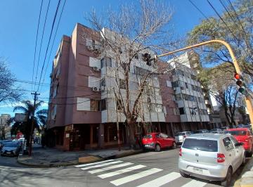 Departamento de 2 ambientes, Lanús · Venta de Depto 2 Amb. a La Calle y Apto Profesional - Frente Al Reg. Civil