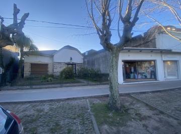 Local comercial · 252m² · 3 Ambientes · 1 Cochera · Locales Centricos Villa Elisa