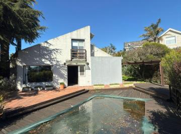 Casa · 130m² · 2 Dormitorios · 1 Cochera · Alquiler / Chalet con Gas Natural / Sierra de Los Padres