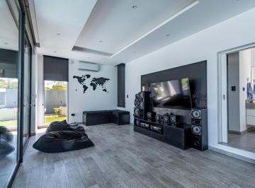 Casa · 762m² · 7 Ambientes · 2 Cocheras · Venta Casa Premium 4 Dormi en Roldan