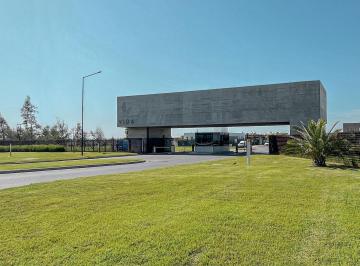 Terreno · 800m² · Terreno en Country Privado de Oportunidad en Vida en Funes