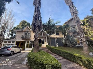 Casa de 5 ambientes, Berazategui · Gran Predio con 2 Casaquinta | Av 14, Berazategui