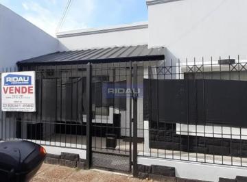 Casa · 130m² · 3 Ambientes · 1 Cochera · Casa 3 Amb con Piscina - Reciclada - Pinos de Anchorena