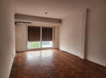 Departamento de 3 ambientes, Villa del Parque · Amplio Piso 3 Ambientes con 2 Balcones Uso Comercial Ó Profesional