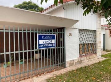 Casa de 7 ambientes, Córdoba · Casa con Gran Terreno!
