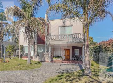 Casa · 347m² · 9 Ambientes · 2 Cocheras · Venta Casa 9 Ambientes, Apta Credito | Golfers Country Club, Pilar