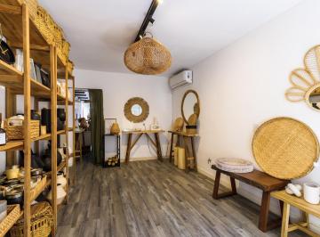 Casa · 60m² · 4 Ambientes · En Venta - Casa de Pasillo Dos Dorm. - Barrio Gral Las Heras