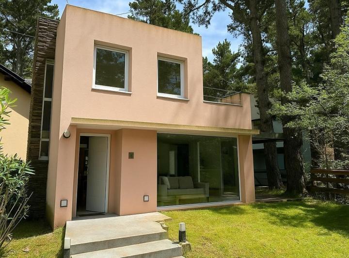 Casa · 117m² · 3 Ambientes · 1 Cochera