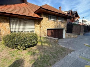 Casa · 258m² · 5 Ambientes · 3 Cocheras · Casa en Venta en Palomar
