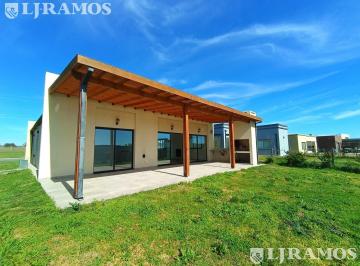 Casa · 123m² · 4 Ambientes · Casa en San Sebastián Oportunidad, Venta con Cesión de Derechos, No Crédito, Mb
