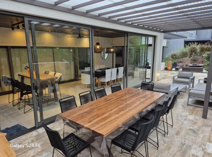 Casa · 450m² · 10 Ambientes