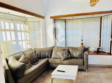 Casa · 139m² · 5 Ambientes · 1 Cochera · Casa en Venta en Country Golf El Sosiego