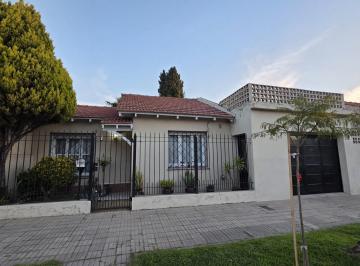 Casa · 113m² · 4 Ambientes · 2 Cocheras · Casa 4 Ambientes (Apta Credito)