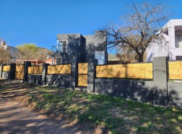 Foto · Casa a La Venta en Comuna de San Roque. (C414)