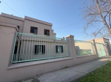Casa · 315m² · 5 Dormitorios · 1 Cochera · Casa - San Miguel de Tucumán