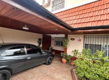 Casa de 4 ambientes, Lomas de Zamora · Venta PH Tipo Chalet de 4 Amb. - Cochera, Patio, Quincho y Terraza - Apto Crédito!