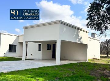 Casa · 250m² · 4 Ambientes · 2 Cocheras · Venta Importante Casa a Estrenar en Medal Pilar - Gran Lote Al Golf