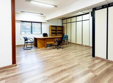 Oficina comercial · 102m² · 5 Ambientes · Oficina - Semipiso - 4 Amb. Luz *subte.