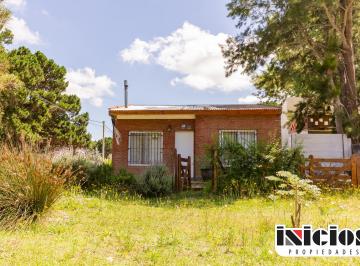 Casa de 3 ambientes, Nueva Atlantis · Chalet: Av Drago Esquina Dolores - Nueva Atlantis - C873