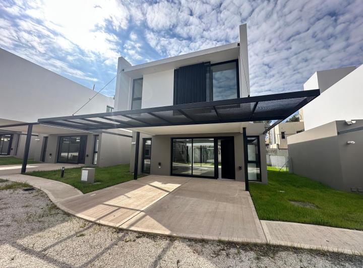 PH · 140m² · 4 Ambientes · 2 Cocheras