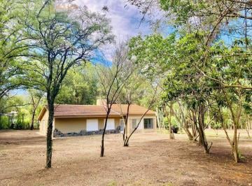 Casa · 200m² · 6 Ambientes · 1 Cochera · Hermosa Propiedad con Terreno de 2300 m² | Villa General Belgrano