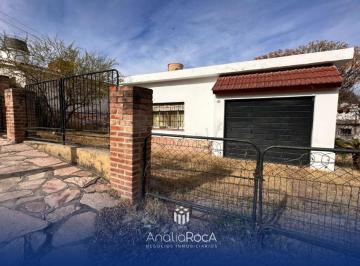 Casa · 93m² · 1 Dormitorio · 1 Cochera · Casa a Reciclar a Pocas Cuadras del Centro