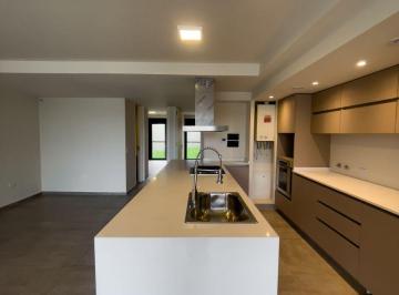 Casa Venta de 3 ambientes · Costas de Manantiales – Departamento con Patio a Estrenar!