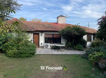 Quinta vacacional · 130m² · 6 Ambientes · 2 Cocheras · Venta Casa Quinta 6 Ambientes con Parque y Pileta - Moreno