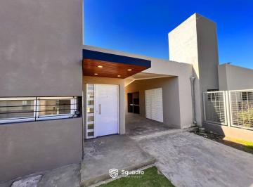 Casa · 70m² · 4 Ambientes · 2 Cocheras · Venta | Permuta - Casa de 2 Dorm., Cochera, y Parrillero. Tierra de Sueños 3 - Apto Crédito.