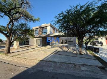 ANM-ANM-19_2 · Vdo Casa a Estrenar 3 Dor Mas Estudio C/ Amplia Galeria y Asador - Siete Soles