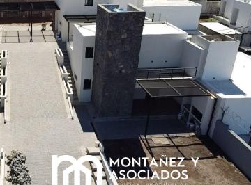 Casa · 97m² · 5 Ambientes · 2 Cocheras · Duplex 2 Dorm. en Venta Bº Cuesta Colorada