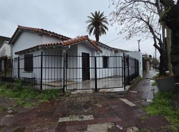 RUR-RUR-185_2 · Excelente Casa en Lanus Este 3 Ambientes con Cochera!
