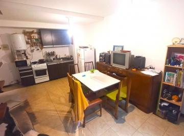 PH · 60m² · 2 Ambientes · PH en Refinerias